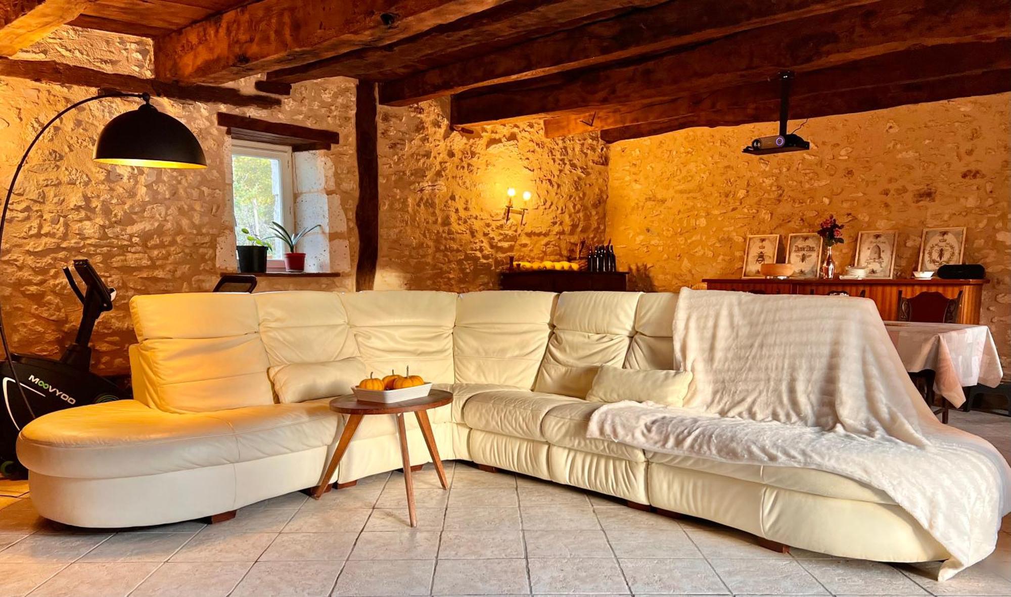 Ferme Gite Le Coeur Des Petits Chenes Saint-Pierre-de-Cole Bagian luar foto
